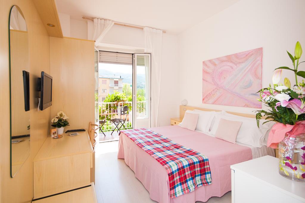 Hotel Giongo Споторно Екстер'єр фото